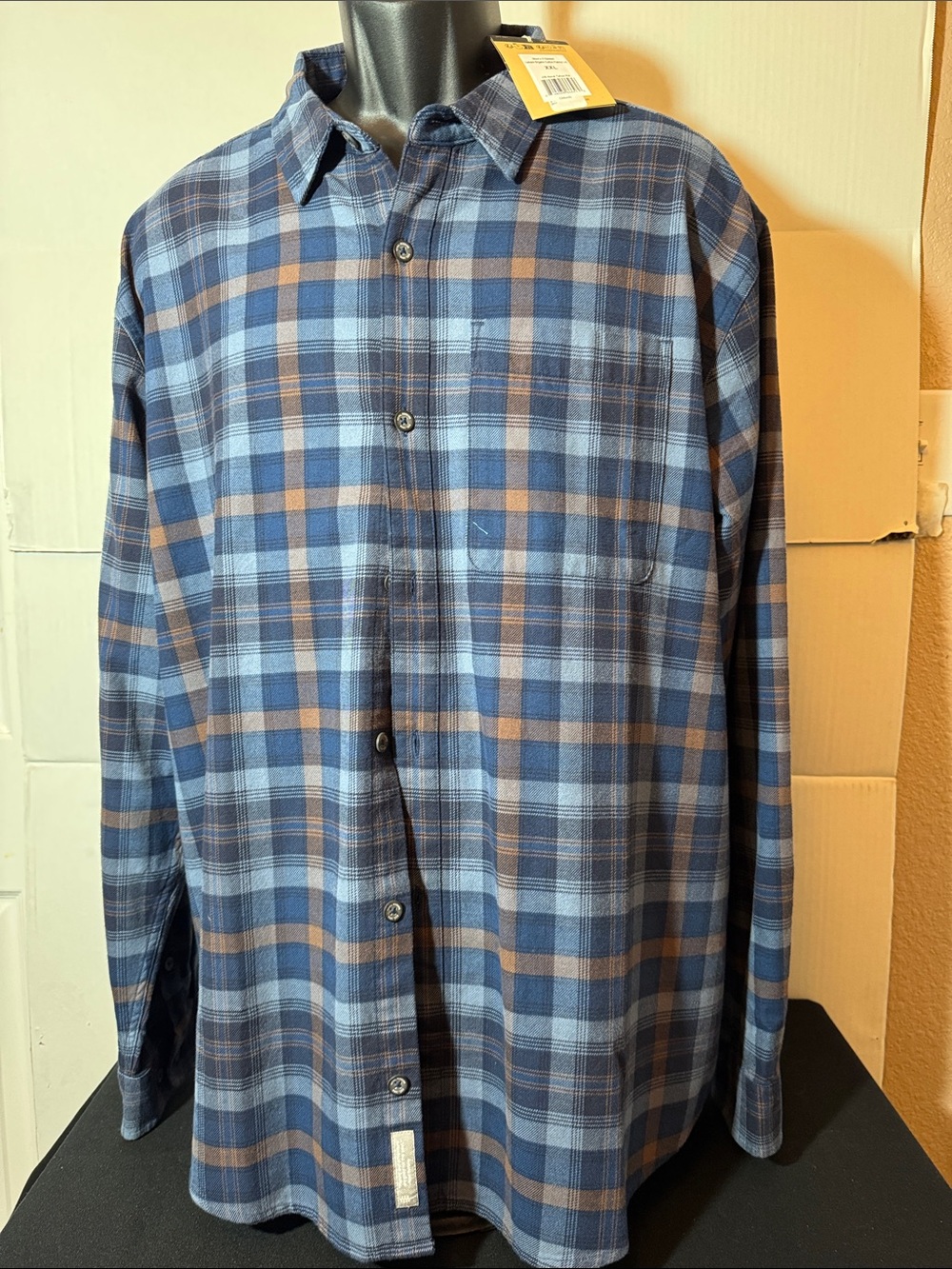 Royal Robbins Men's Blue and Brown Plaid Button-Down Shirt